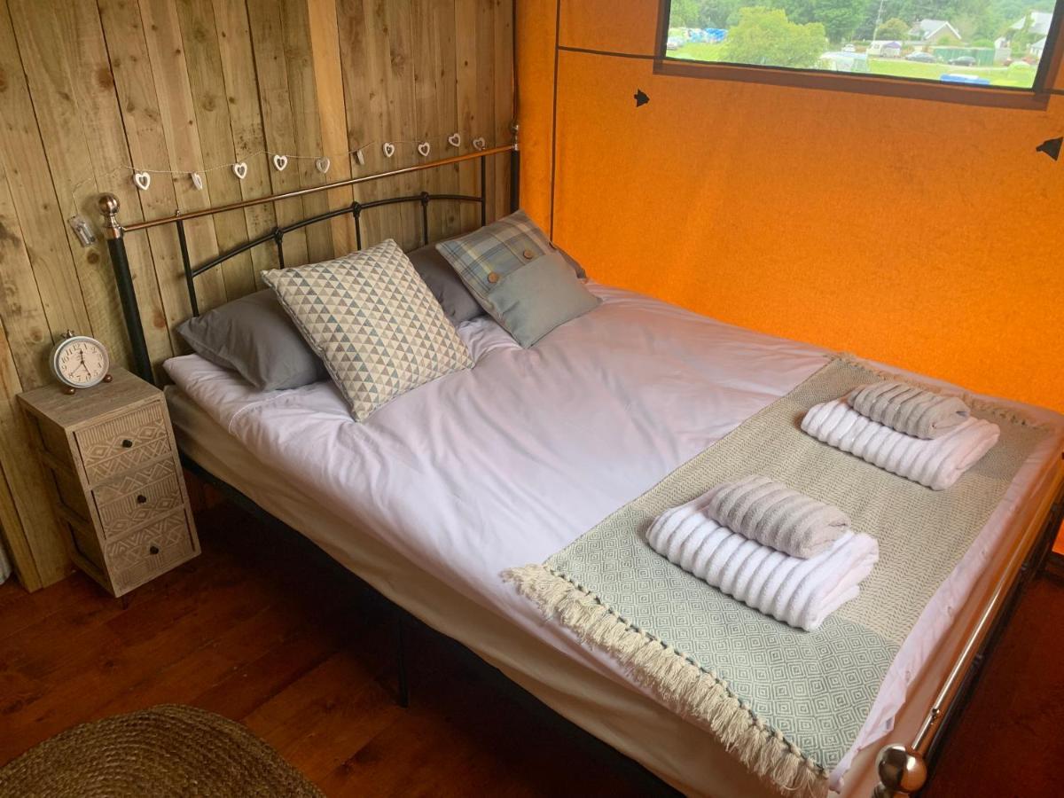 Mountain View Safari Tent With Hot Tub In The Heart Of Snowdonia Dolgellau Extérieur photo